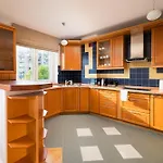 Metro Imielin 2-bedroom By Bookinghost Lägenhet Warszawa