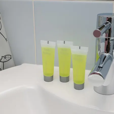 Metro Imielin 2-bedroom By Bookinghost Apartamento *