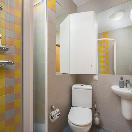 Metro Imielin 2-bedroom By Bookinghost Warszawa