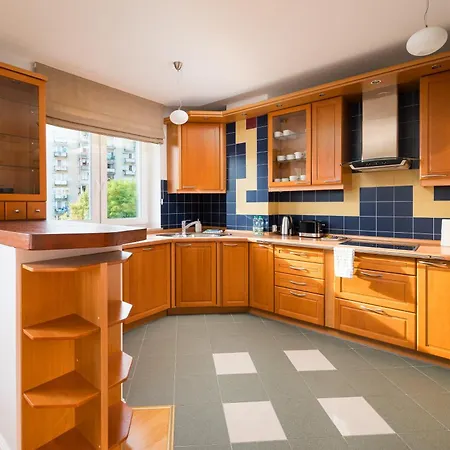 Metro Imielin 2-bedroom By Bookinghost Apartment Warsaw