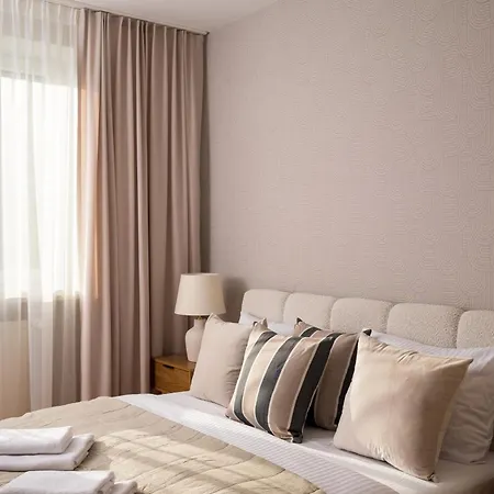Metro Imielin 2-bedroom By Bookinghost Warszawa