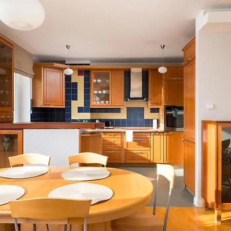 Metro Imielin 2-bedroom By Bookinghost * Varsovia