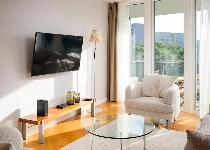 Metro Imielin 2-bedroom By Bookinghost Apartamento Varsóvia