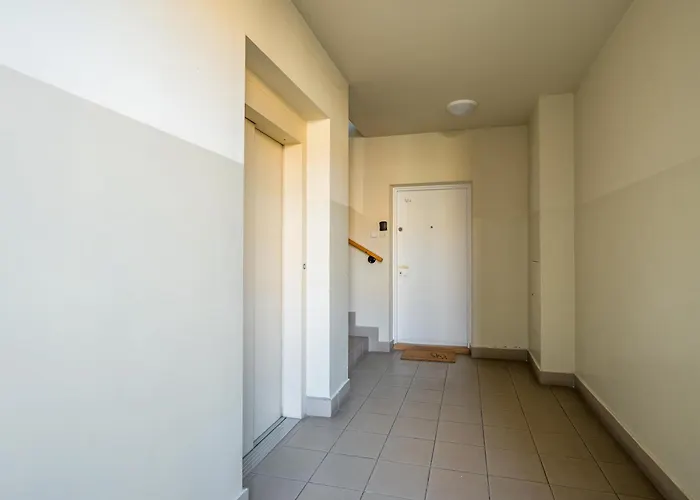 Apartamento Metro Imielin 2-bedroom By Bookinghost Varsóvia