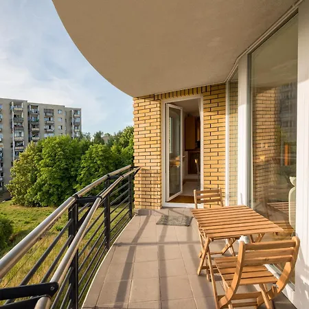 Metro Imielin 2-bedroom By Bookinghost